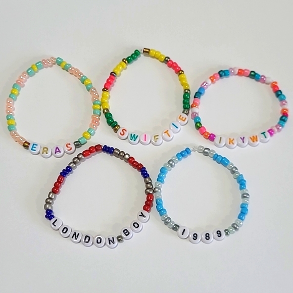 TAYLOR SWIFT BRACELETS - Handmade - Picture 1 of 7